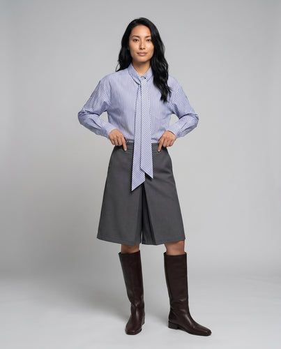 Damen Bluse mit eleganter Schleife und feinen Streifen