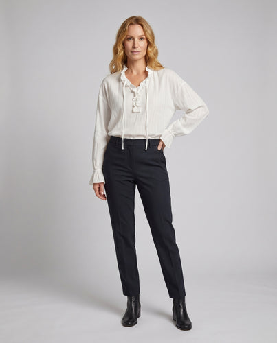 Damen bluse mit Rüschen und voluminösen Ärmeln