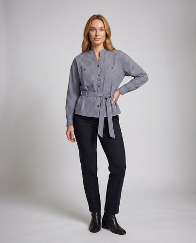 Damen Blusenjacke mit aufregendem Streifenmuster und praktischen Taschen