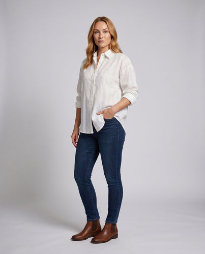 Damen blusiges Oberteil mit feiner Struktur und eleganter Knopfleiste