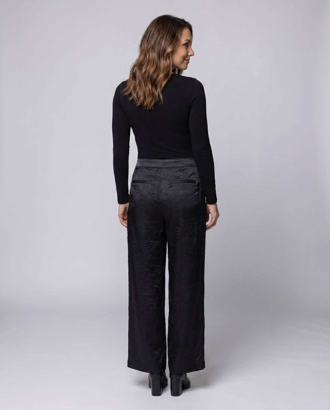 Product 15627223302474 - back_view