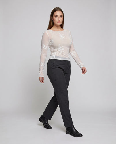 Damen elegantes Longsleeve-Oberteil aus leichtem Stoff mit floralen Applikationen