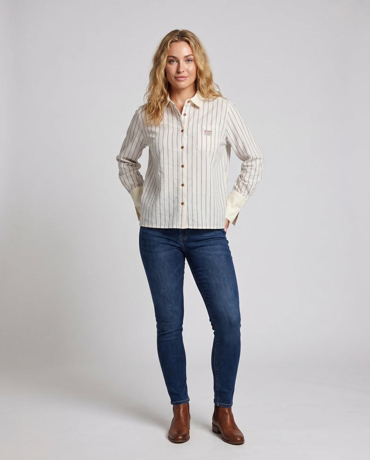 Product 15627228905802 - full_body_front