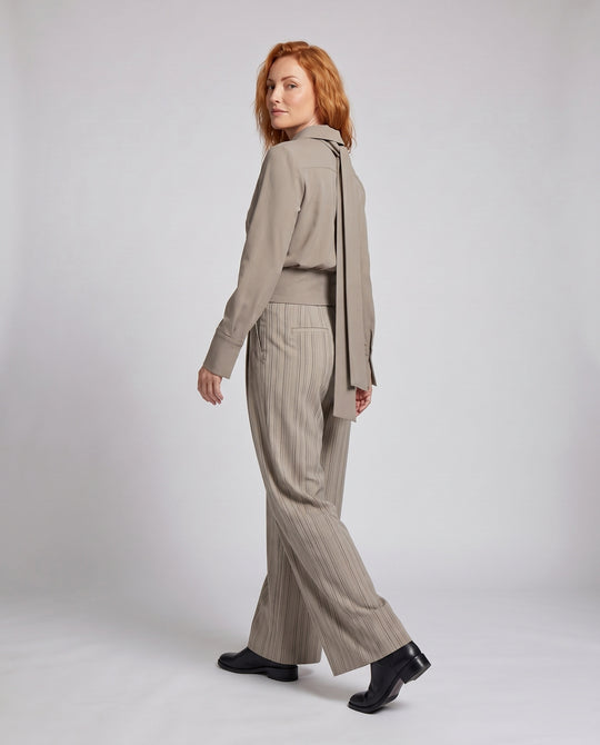 Product 15627229757770 - back_view