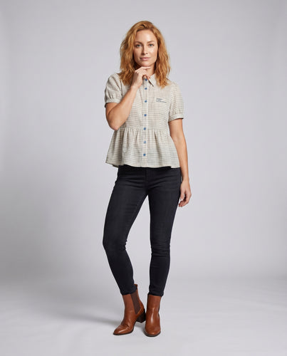 Damen Karierte Bluse mit voluminösem Rüschensaum und eleganten Knopfdetails