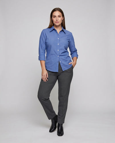 Damen klassische Hemdbluse mit feinem Streifenmuster und eleganter Knopfleiste