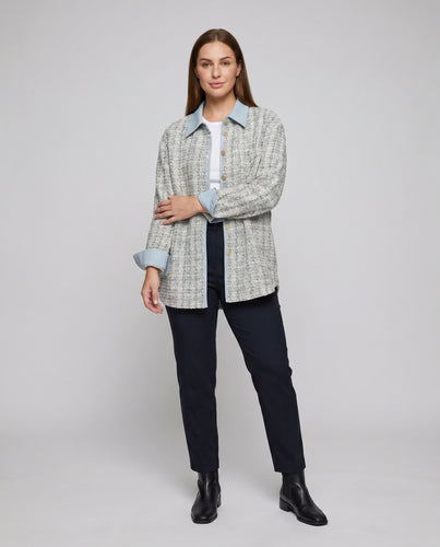 Damen langärmlige Tweedjacke mit dezentem Glanz und modernen Knopfdetails