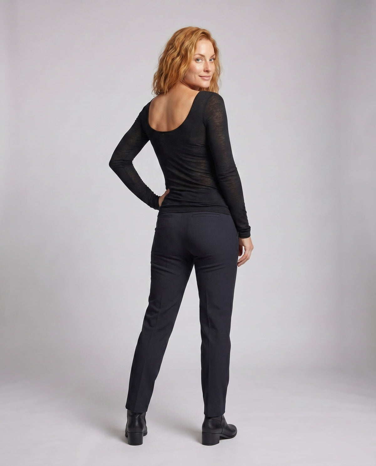 Product 15627236966730 - back_view