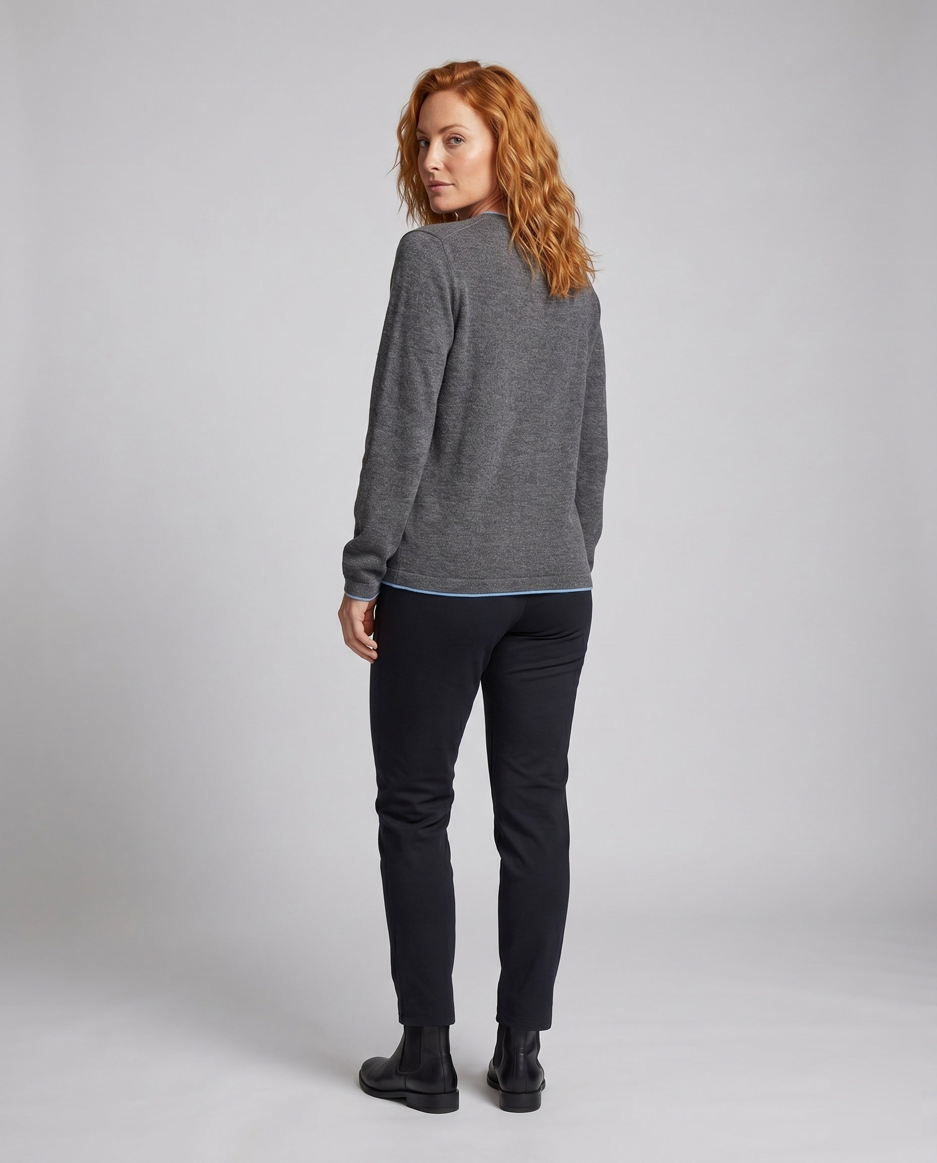 Product 15627237458250 - back_view