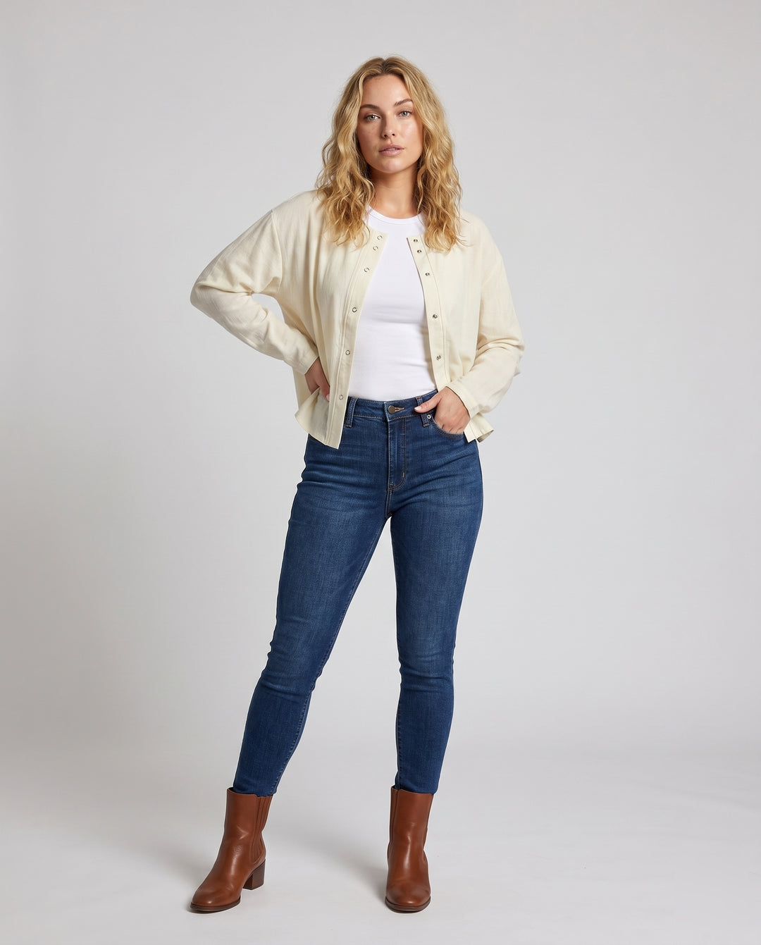 Product 15627238670666 - full_body_front