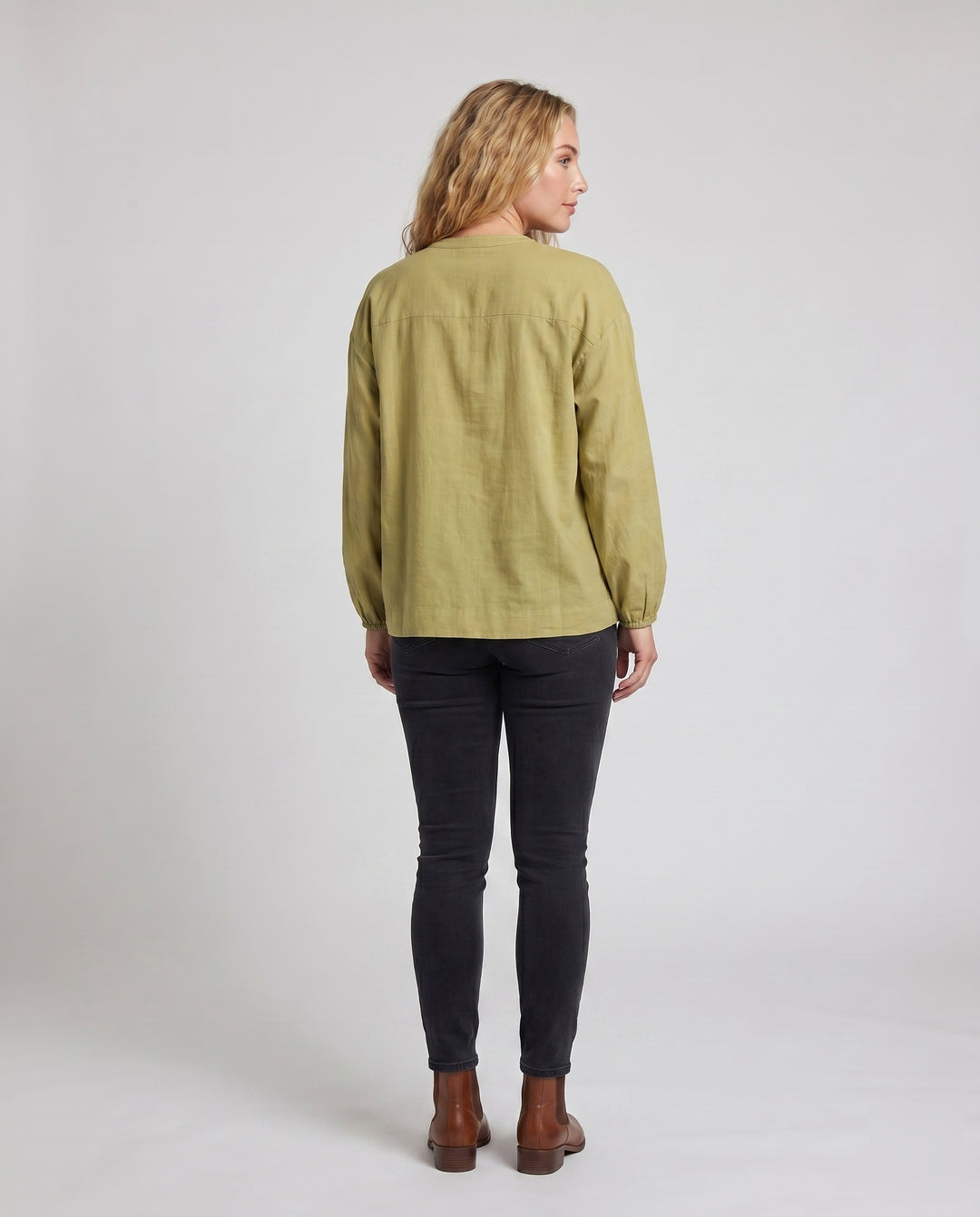 Product 15627238768970 - back_view