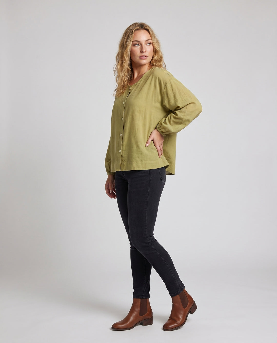 Product 15627238768970 - full_body_front