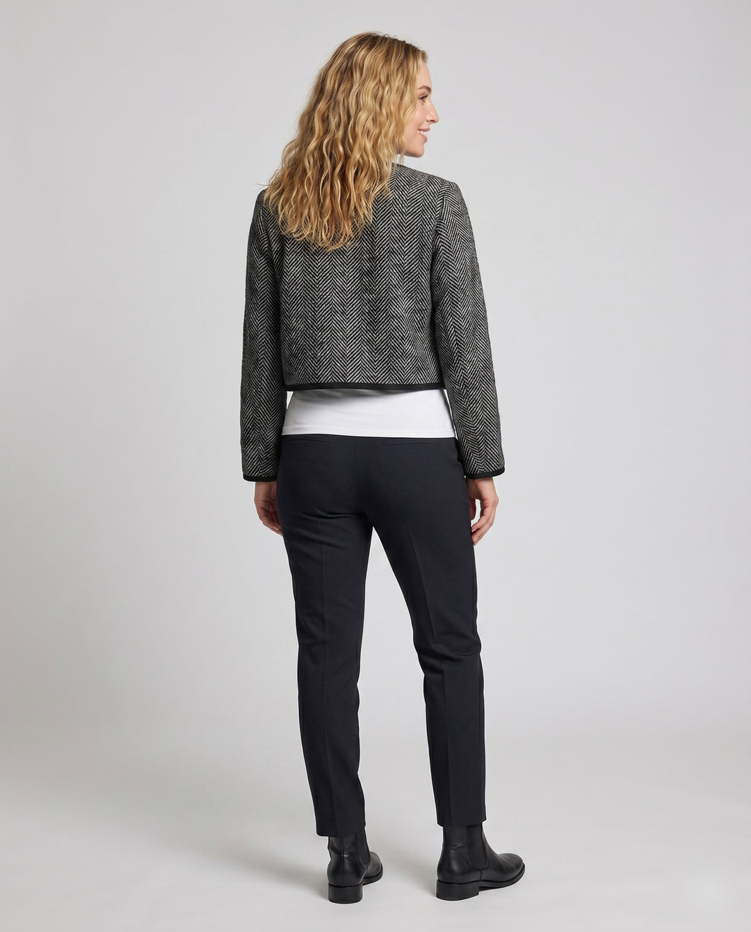 Product 15627247780170 - back_view