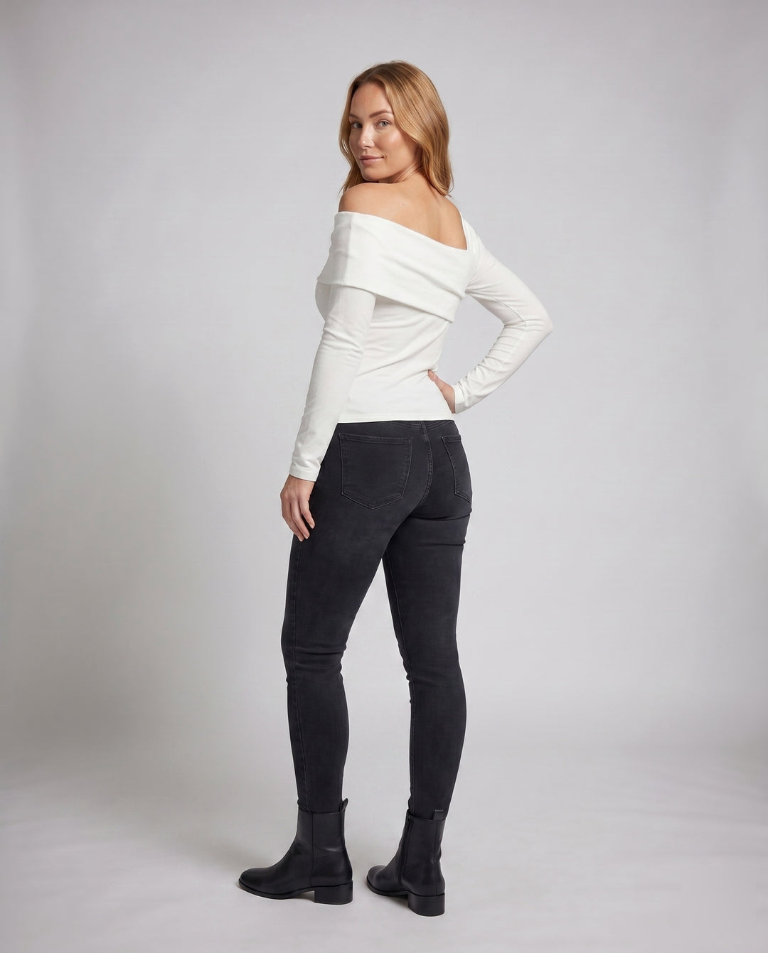 Product 15627248664906 - back_view