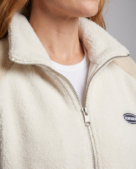 Product 15627249221962 - close_up_detail