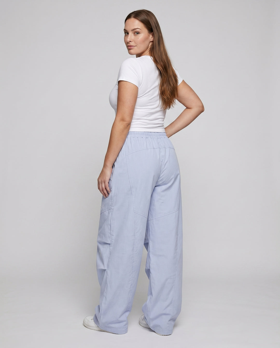 Product 15627252367690 - back_view