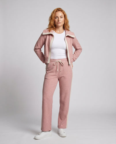 Damen sportlicher Set mit hochwertiger Kapuzenjacke und weitem Hosen