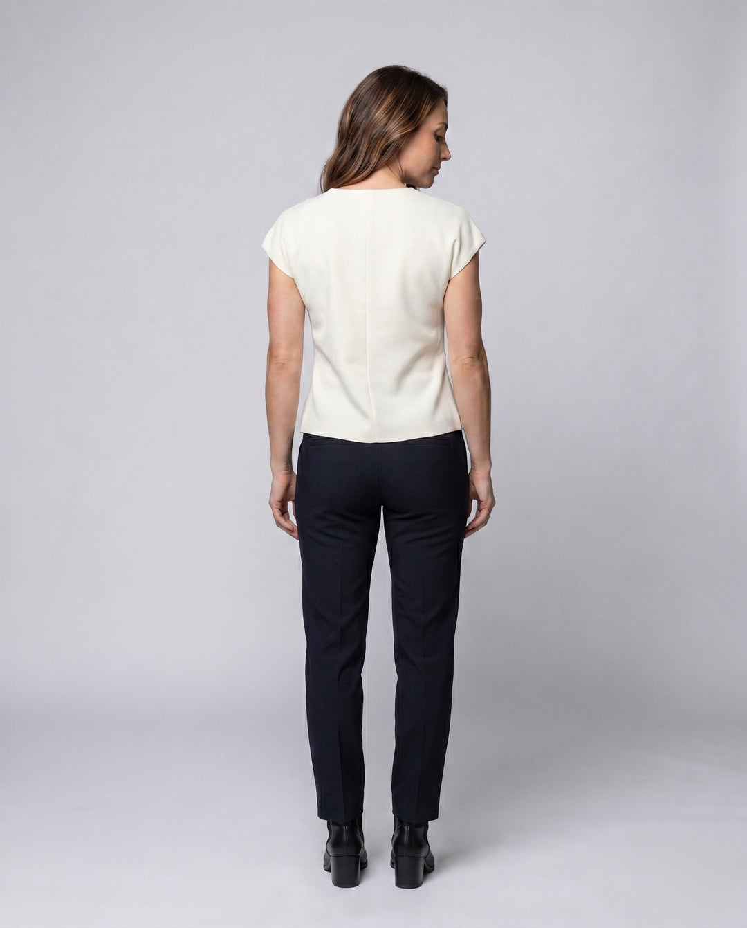 Product 15629086818634 - back_view