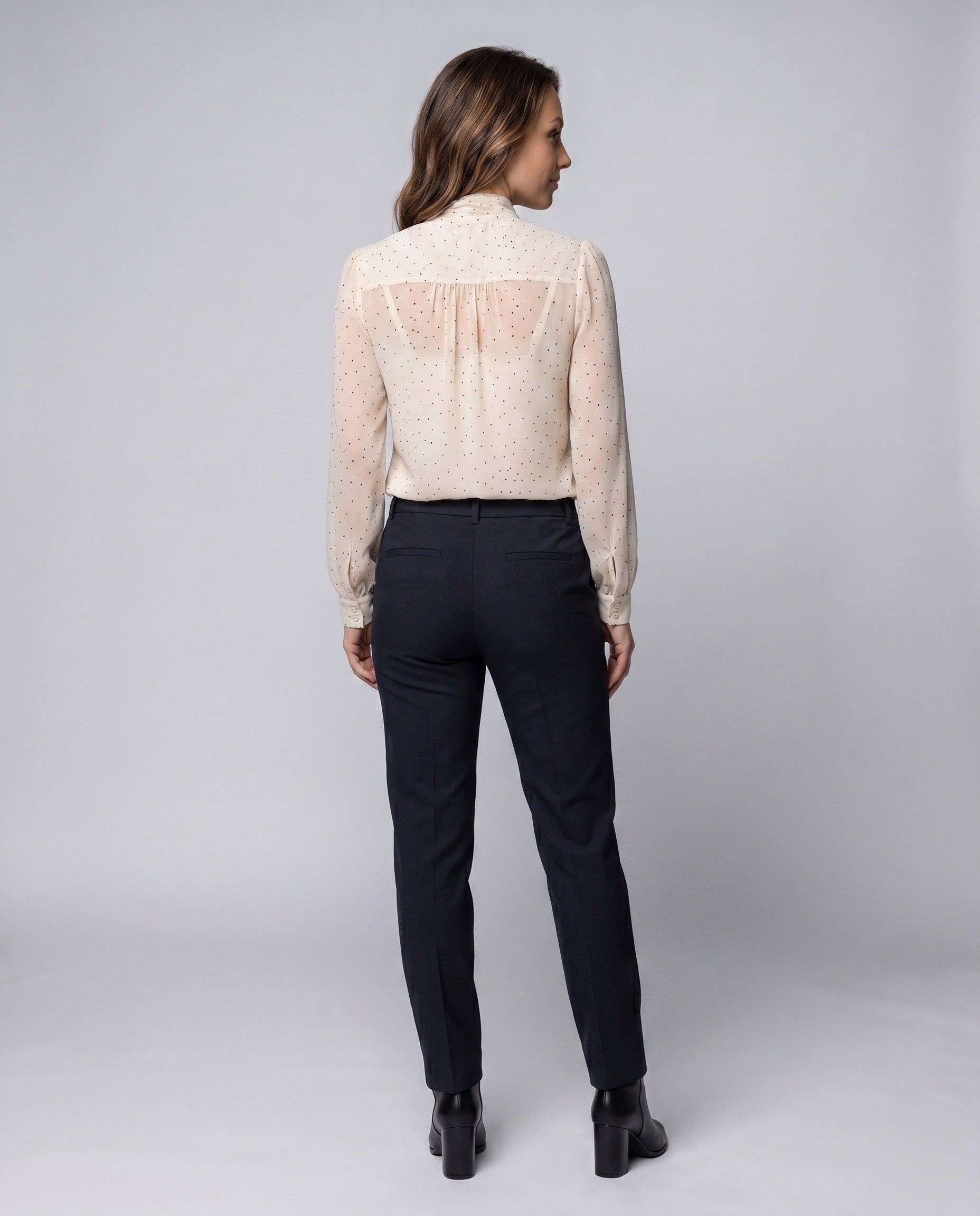 Product 15629087244618 - back_view