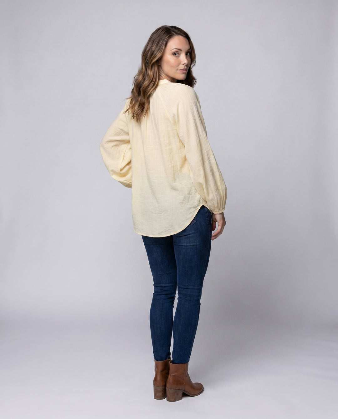 Product 15629087572298 - back_view