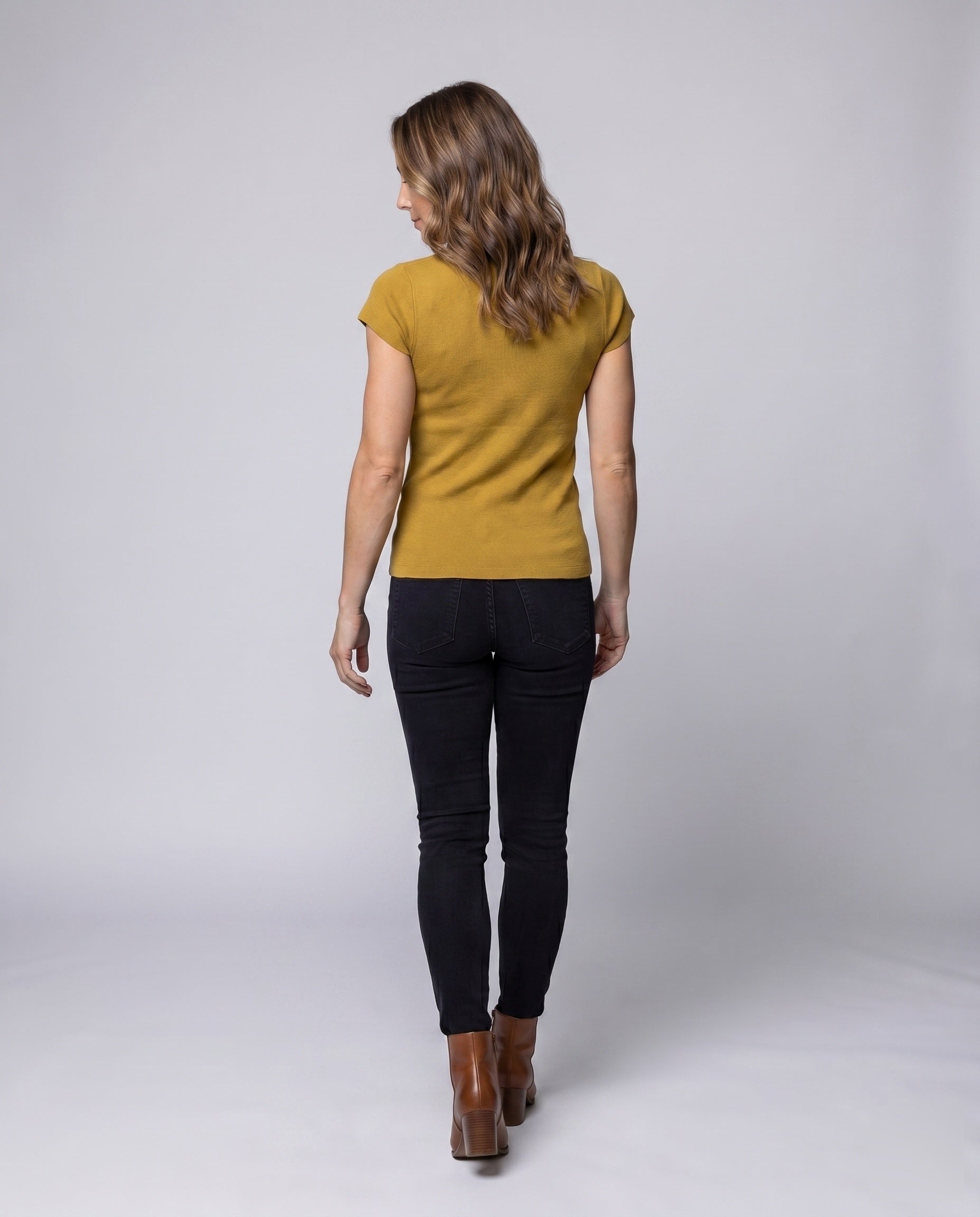 Product 15629094617418 - back_view