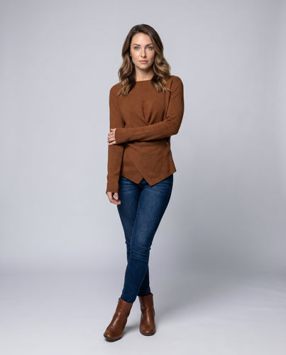 Damen Elegantes Langarmshirt mit asymmetrischem Saum und dekorativen Knöpfen