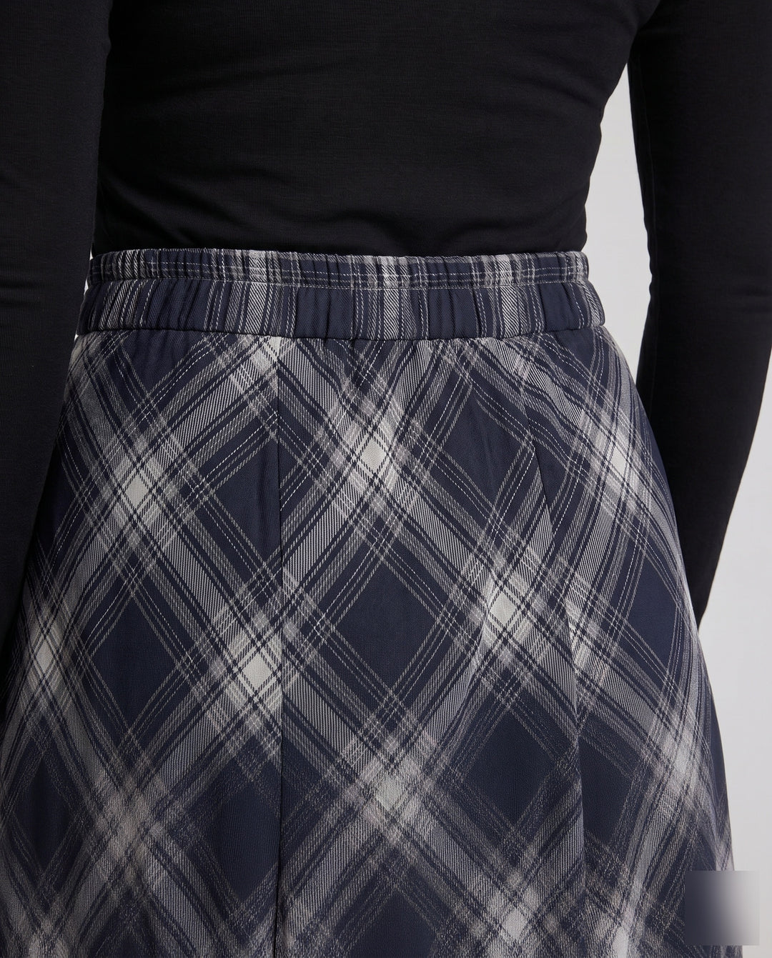 Product 15629095993674 - close_up_detail