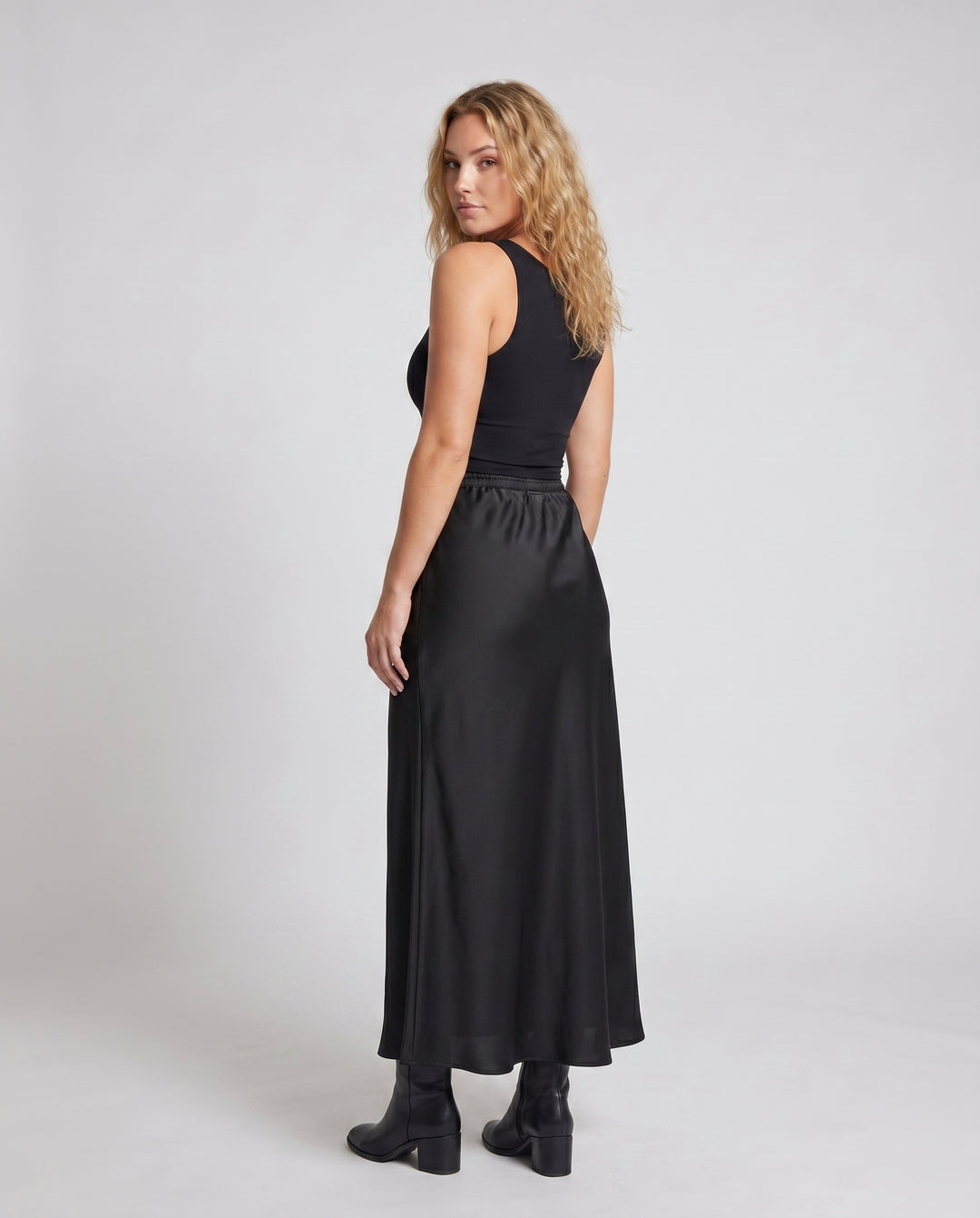 Product 15629104873802 - back_view