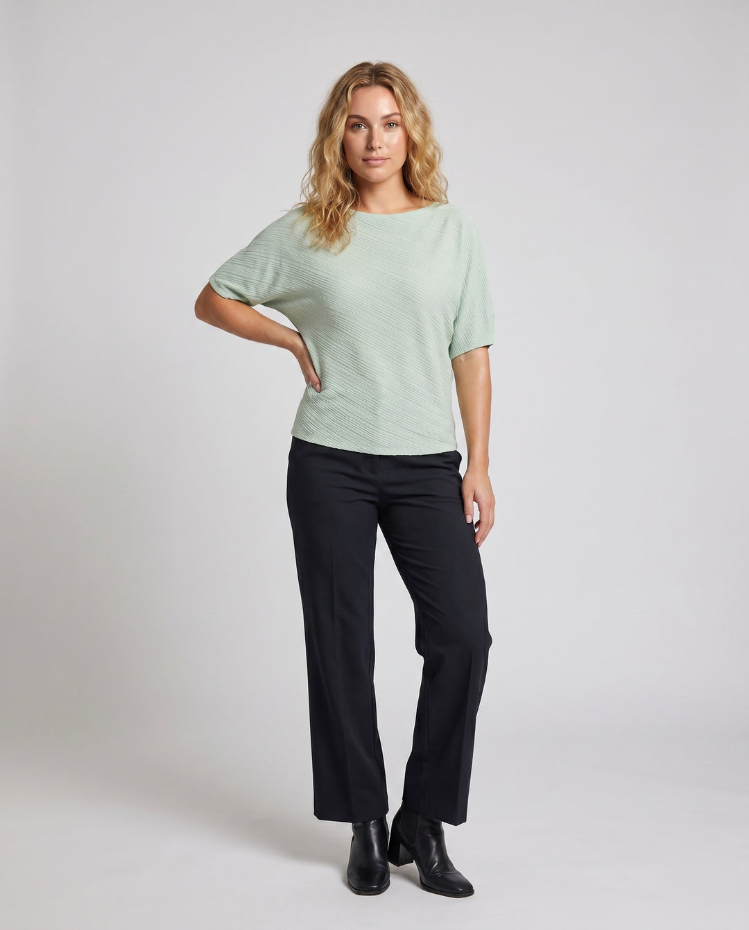 Product 15629107855690 - full_body_front