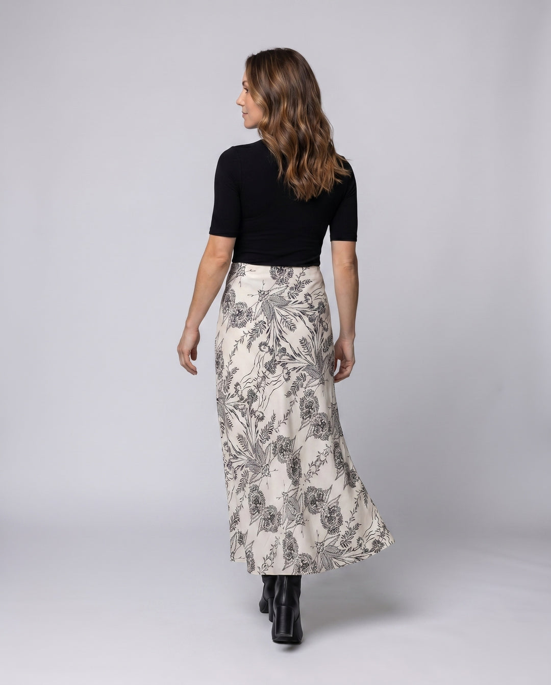 Product 15629110870346 - back_view