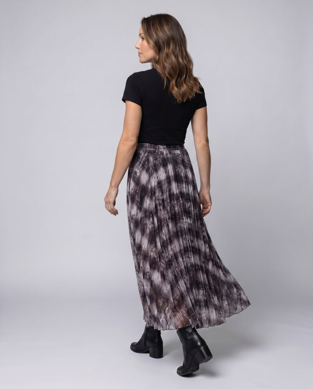 Product 15629111853386 - back_view