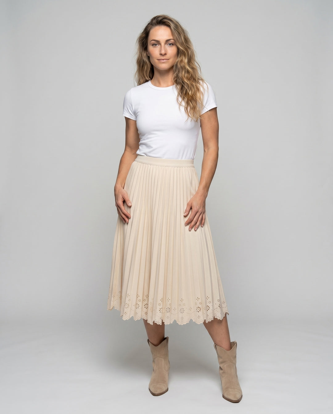 Product 15629116408138 - full_body_front