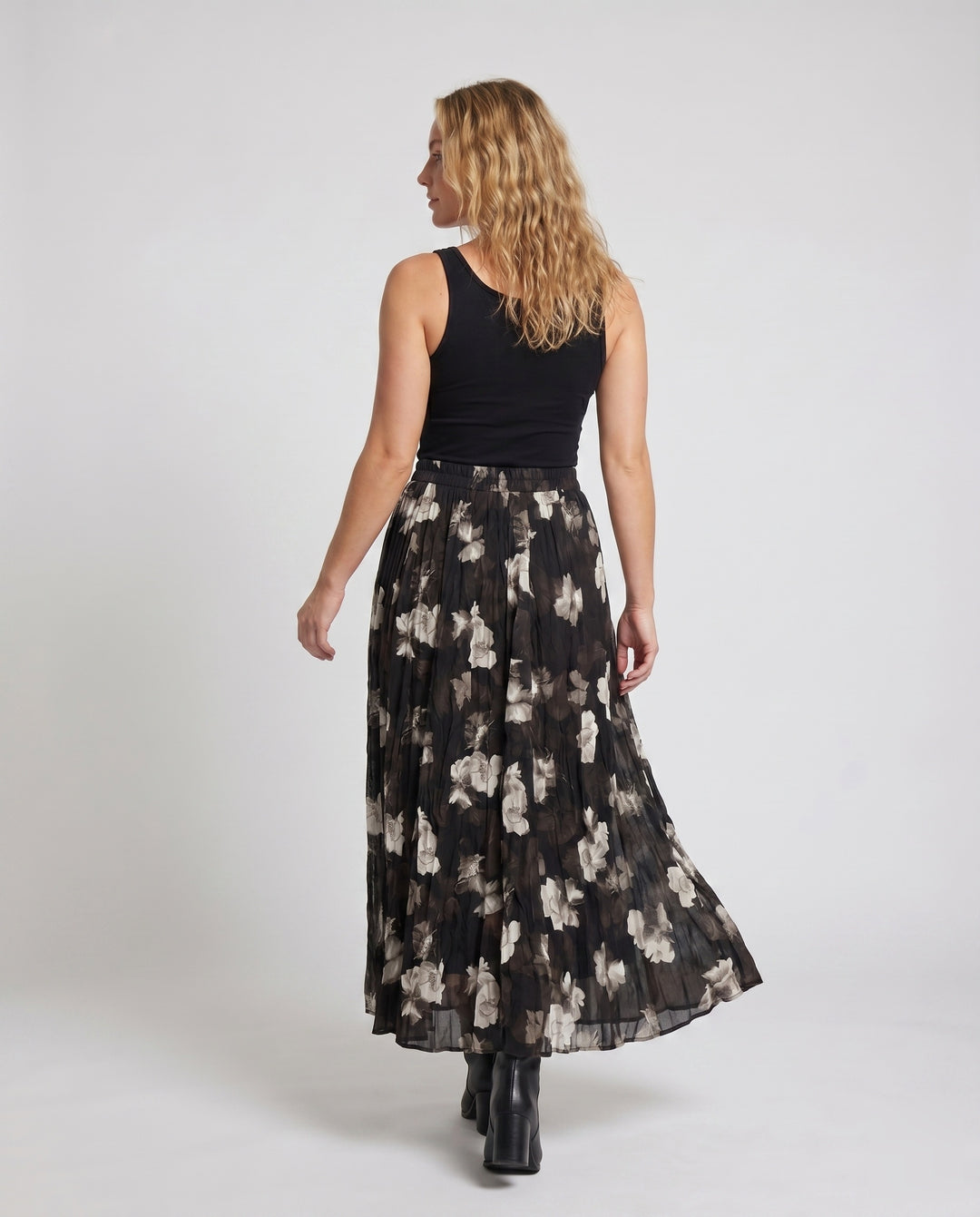 Product 15629117063498 - back_view