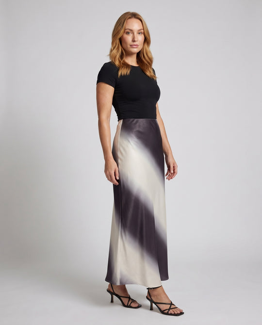 Product 15629117817162 - full_body_front