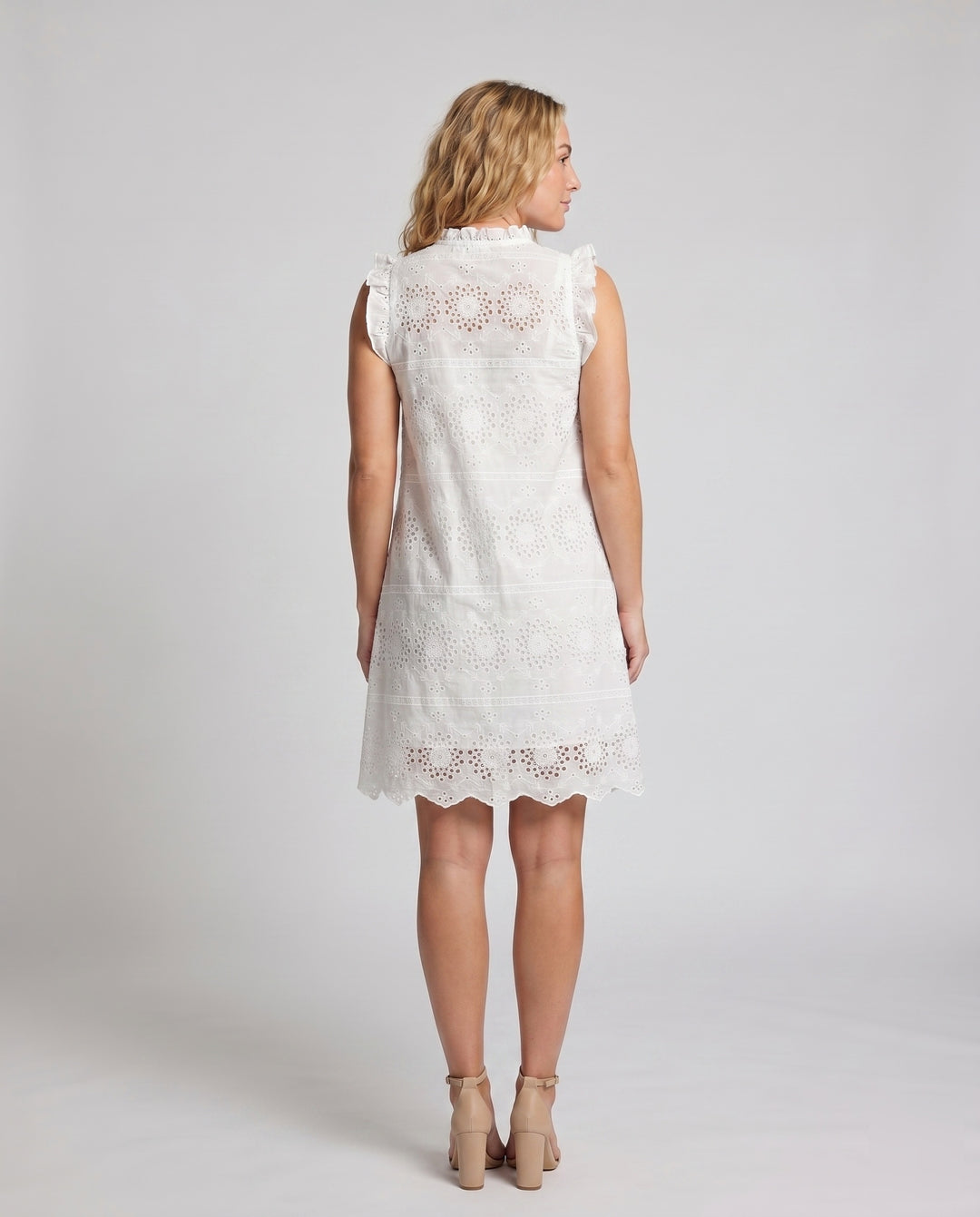 Damen elegantes Maxikleid mit eleganten Rüschen und ausgestelltem Schnitt