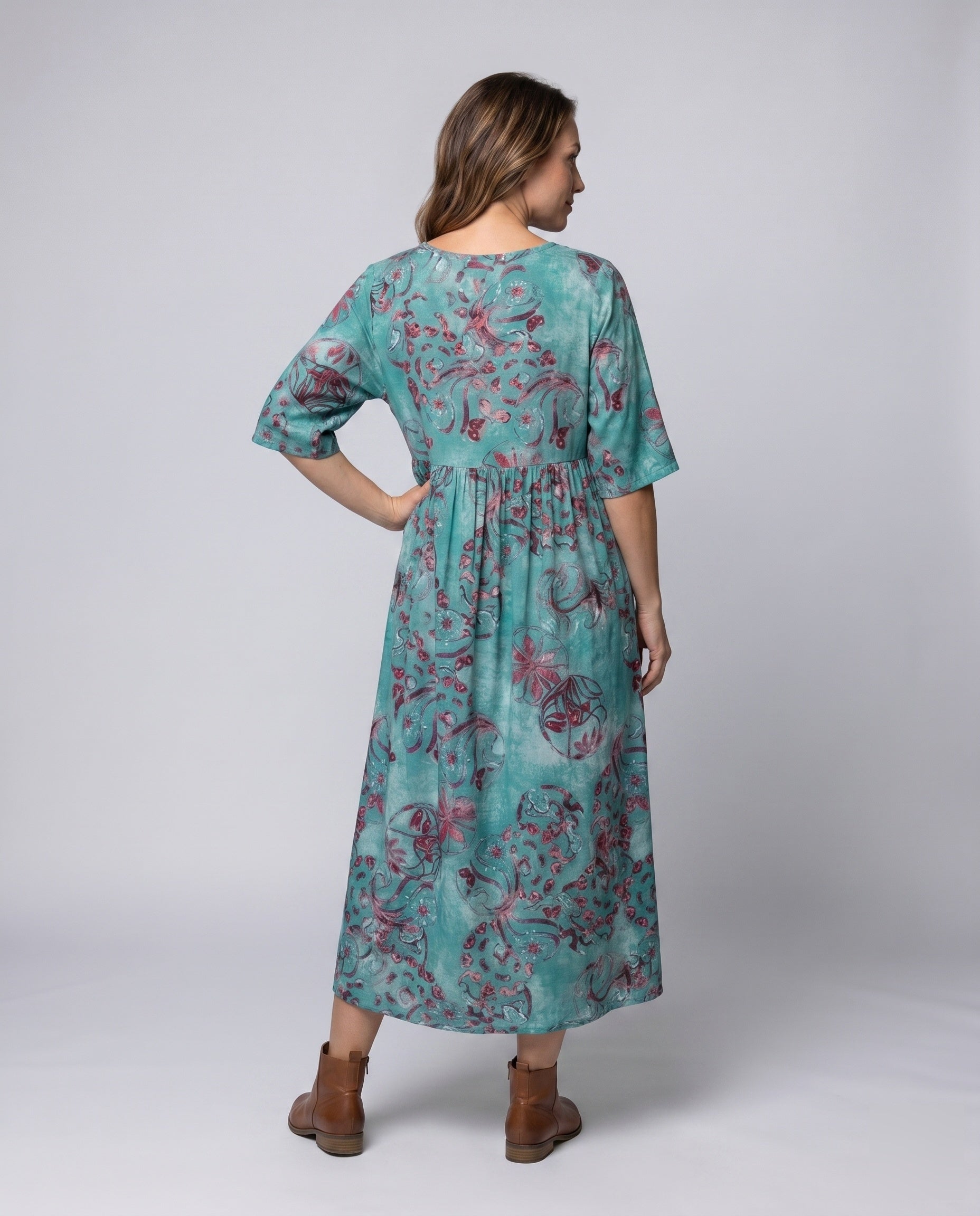 Product 15633175183690 - back_view
