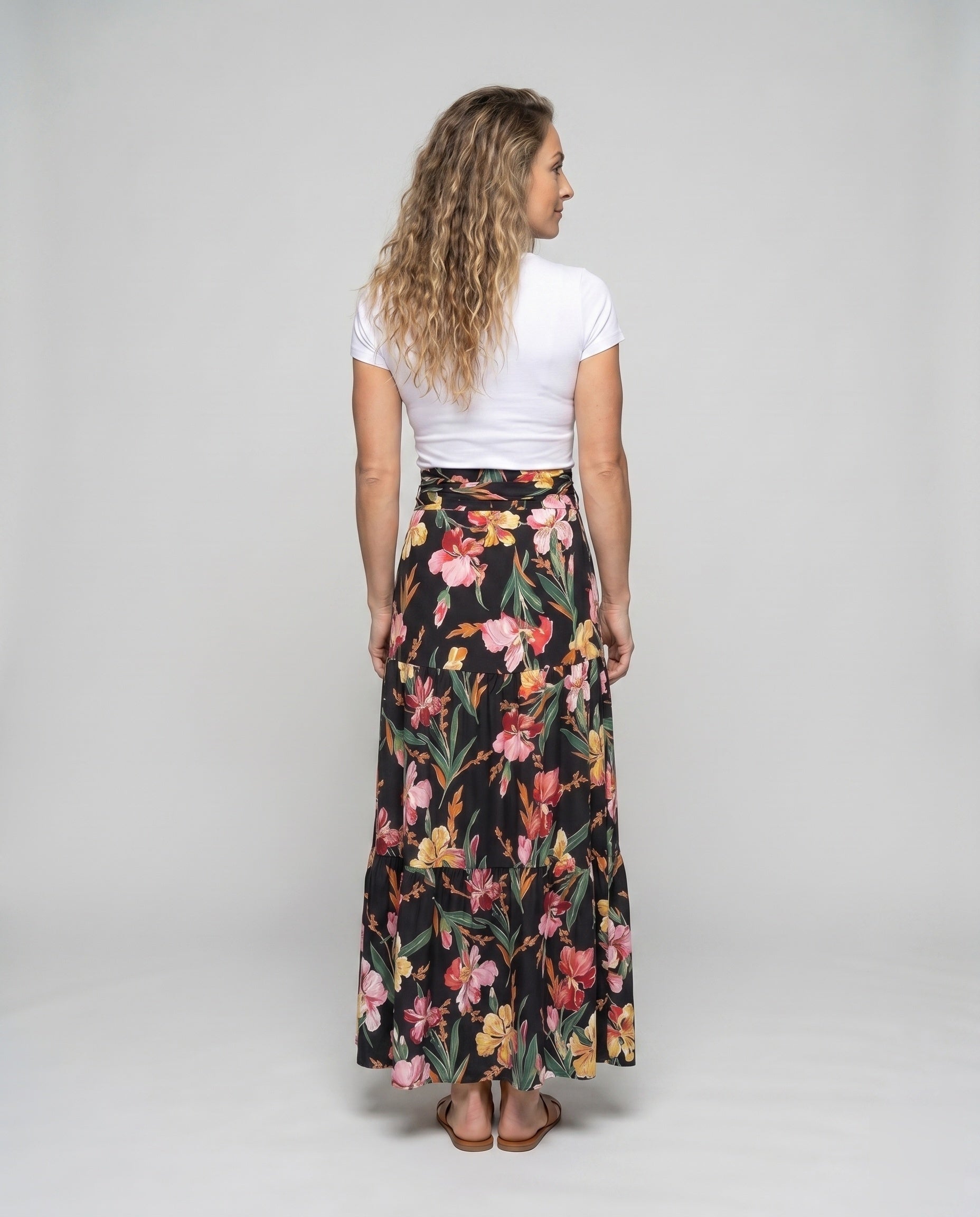 Product 15633175740746 - back_view