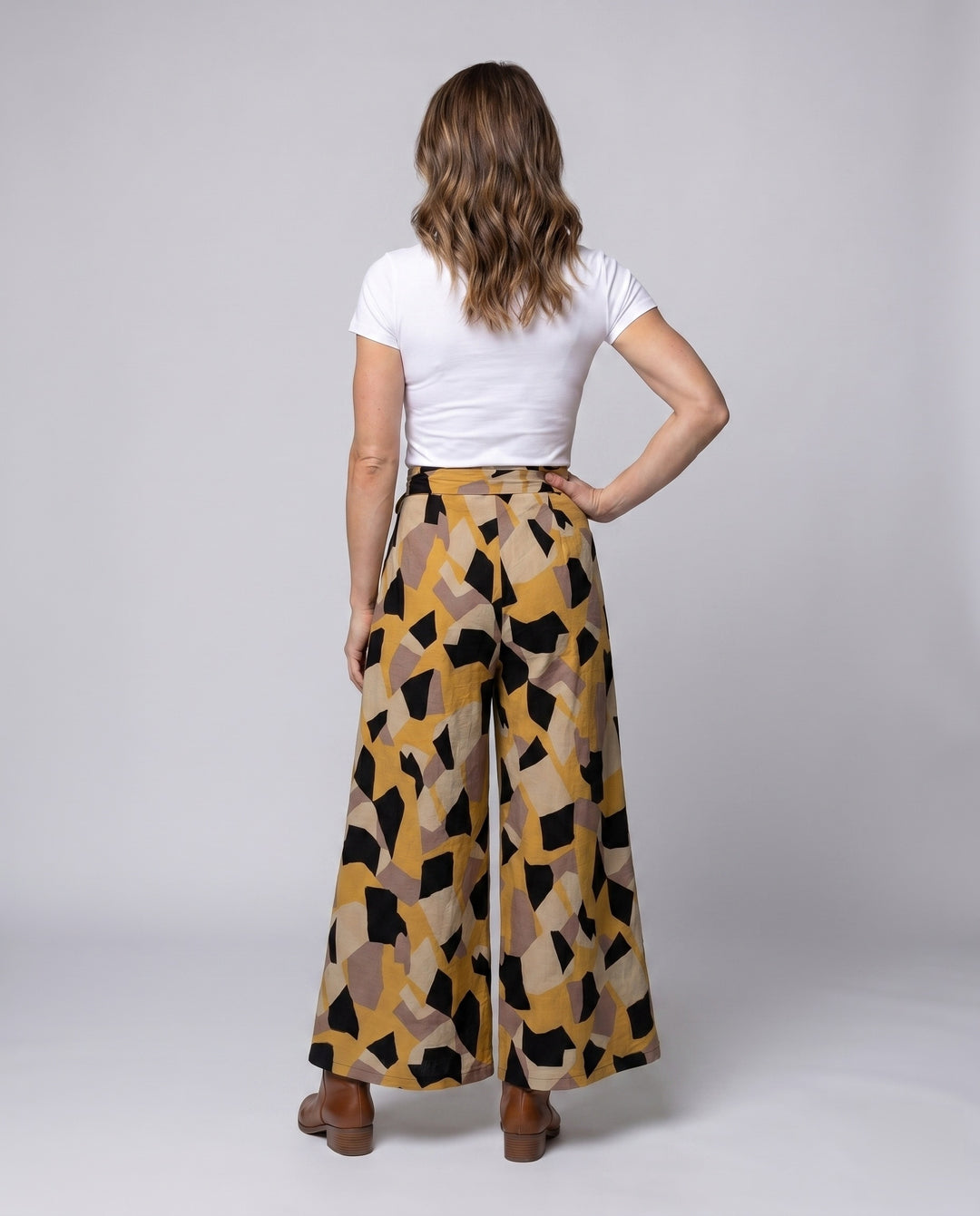 Product 15633179771210 - back_view