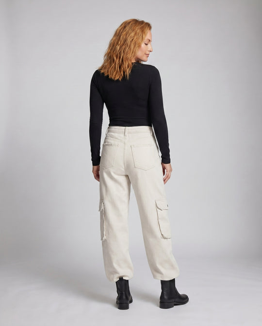 Product 15633226957130 - back_view