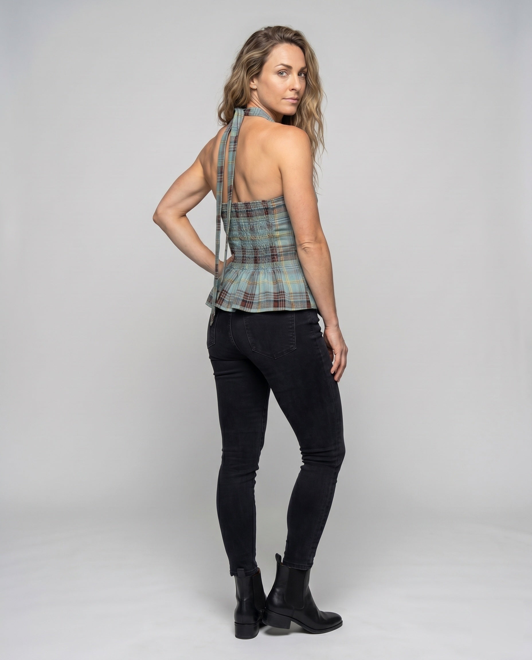 Product 15633229250890 - back_view