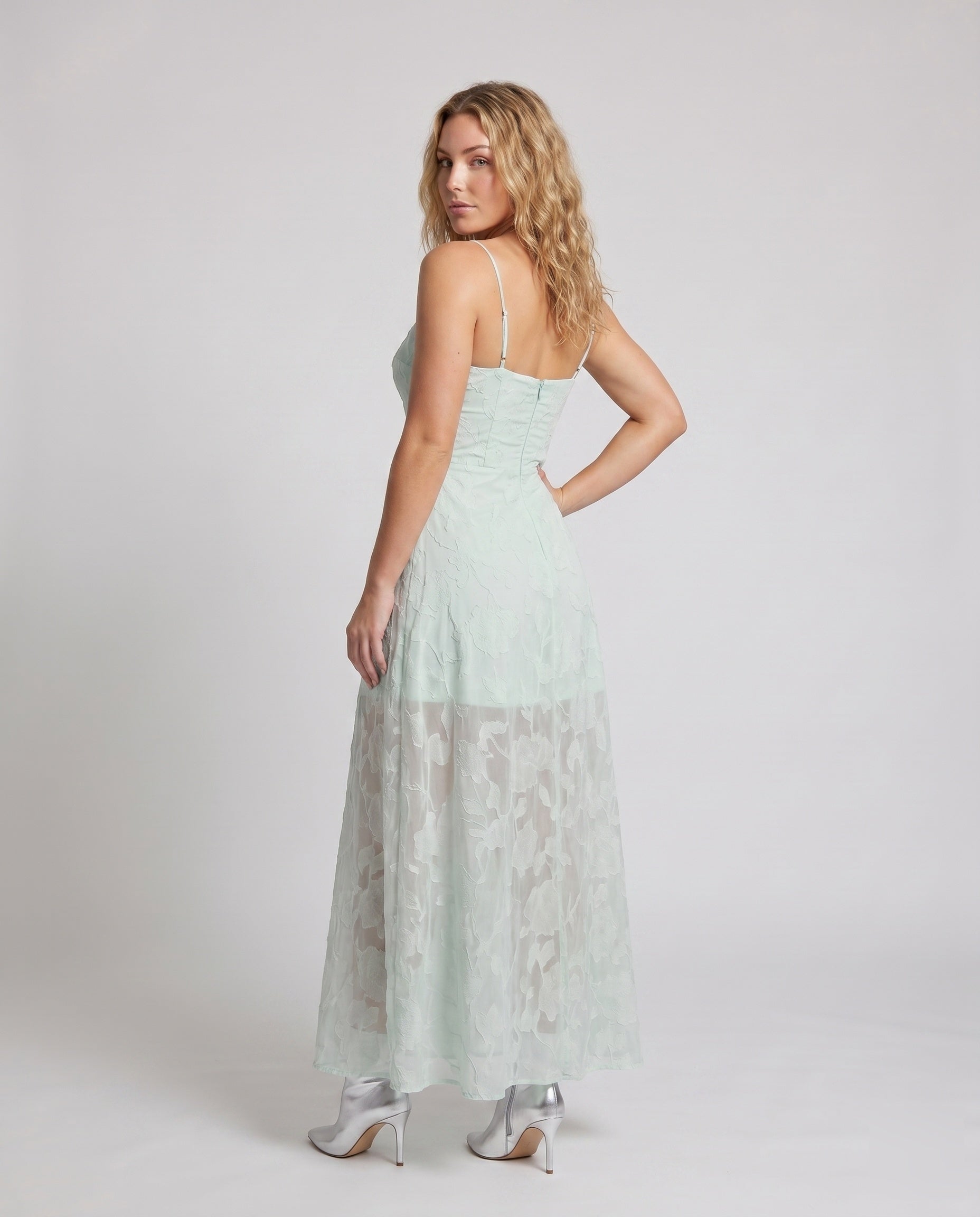 Product 15633235738954 - back_view