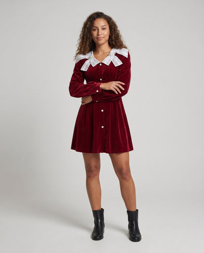 Damen Kleid mit dekorativen Knöpfen und voluminösen Ärmeln