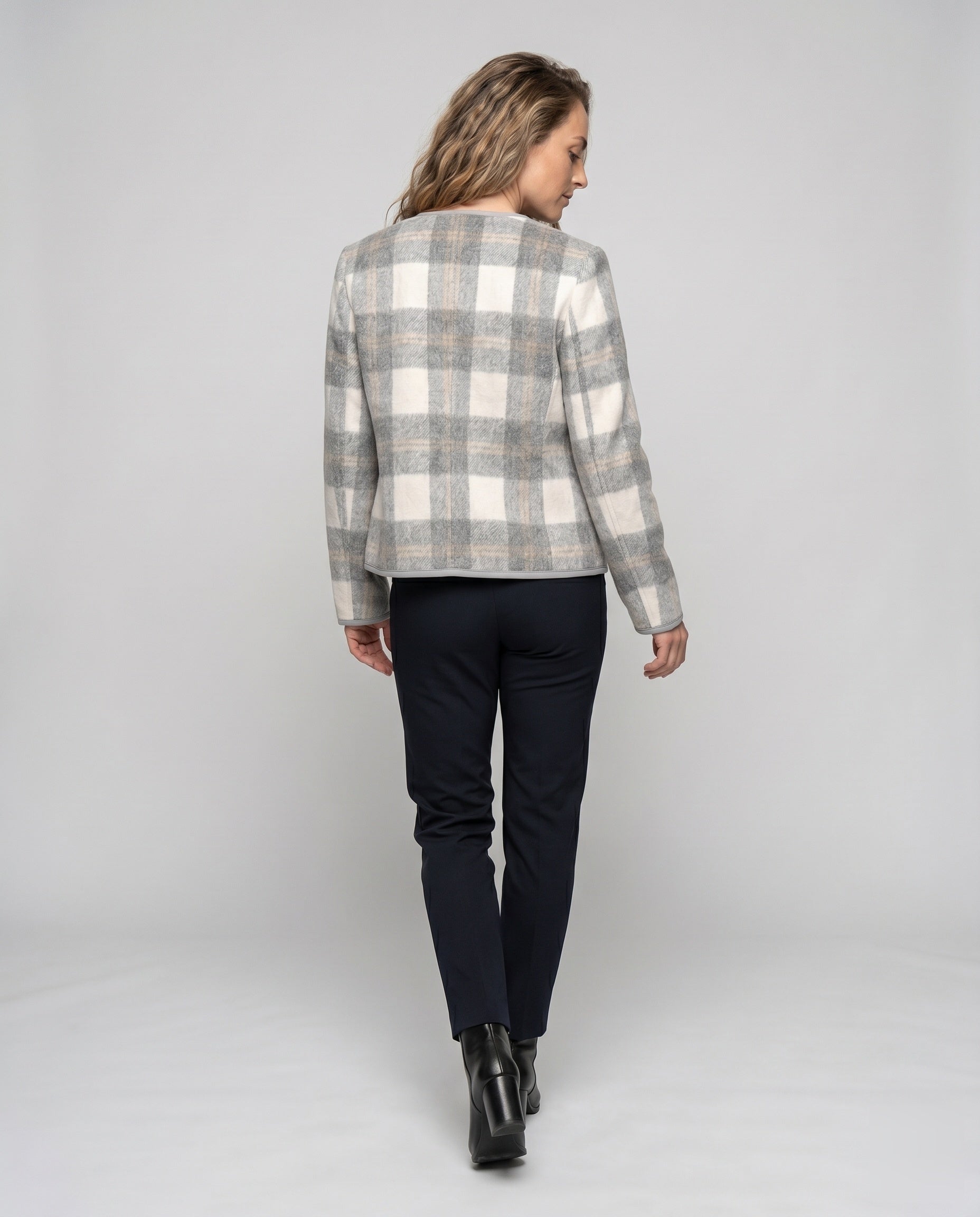 Product 15633262149962 - back_view