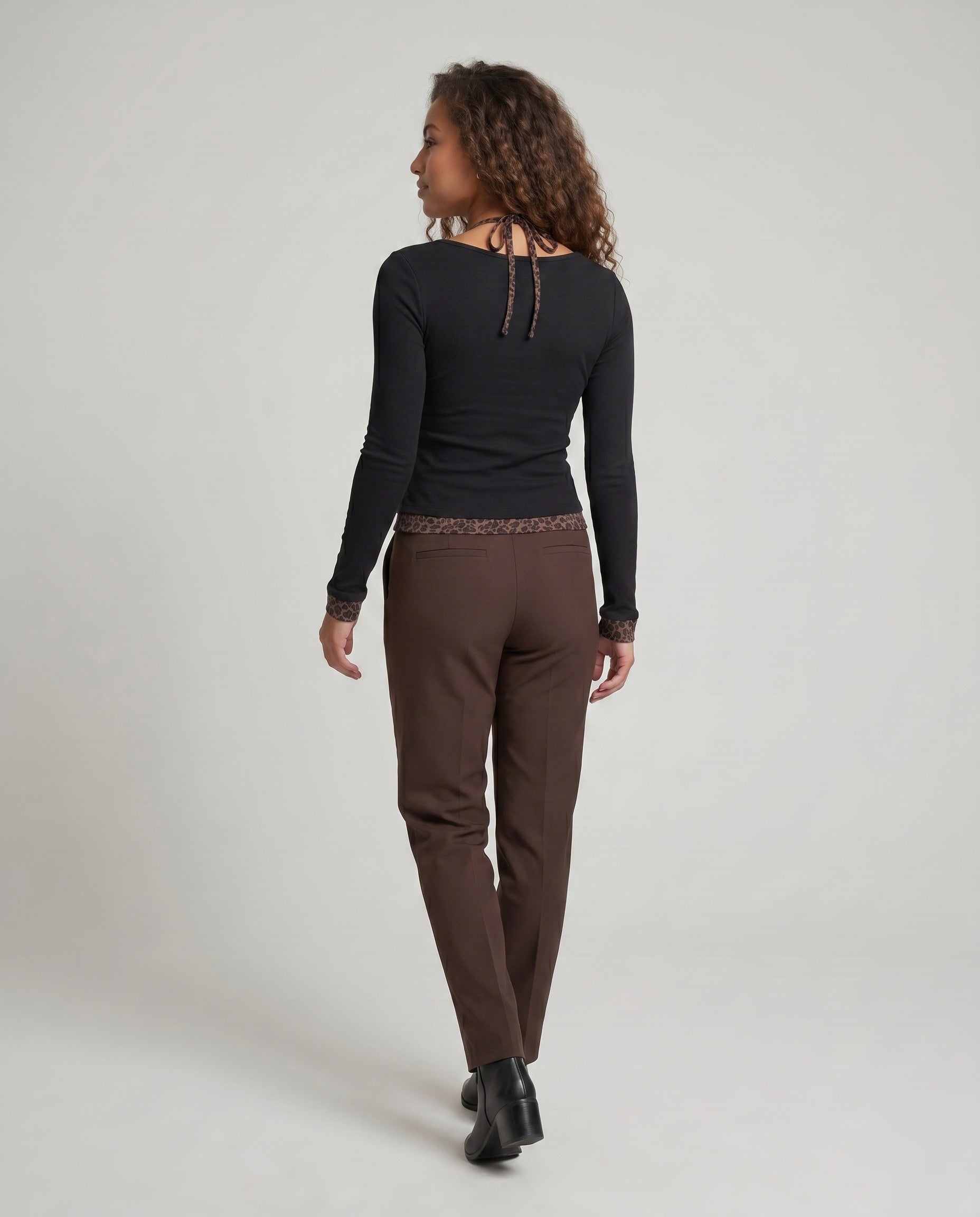 Product 15633265426762 - back_view