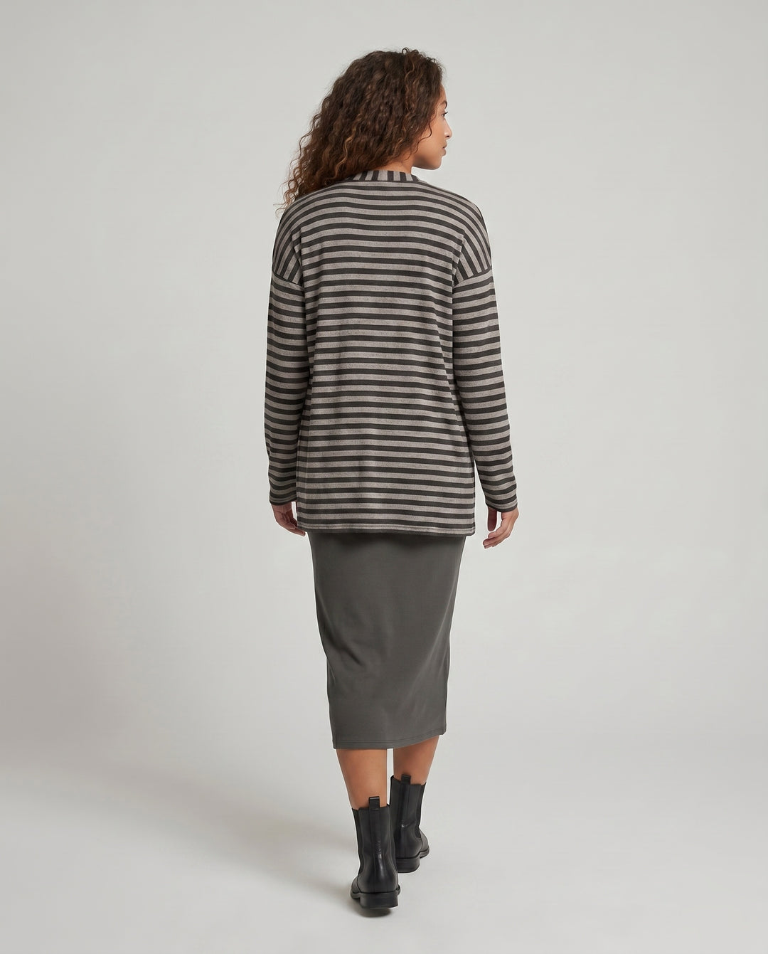 Product 15633274962250 - back_view