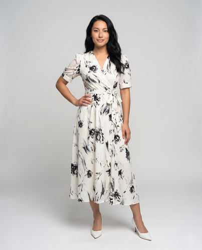 Damen Maxi-Kleid mit floralem Design und elegantem Wickelkragen