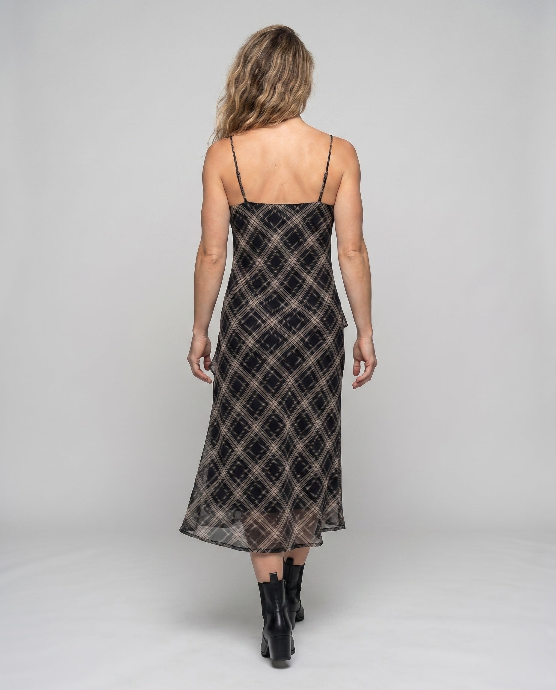 Product 15633289478474 - back_view