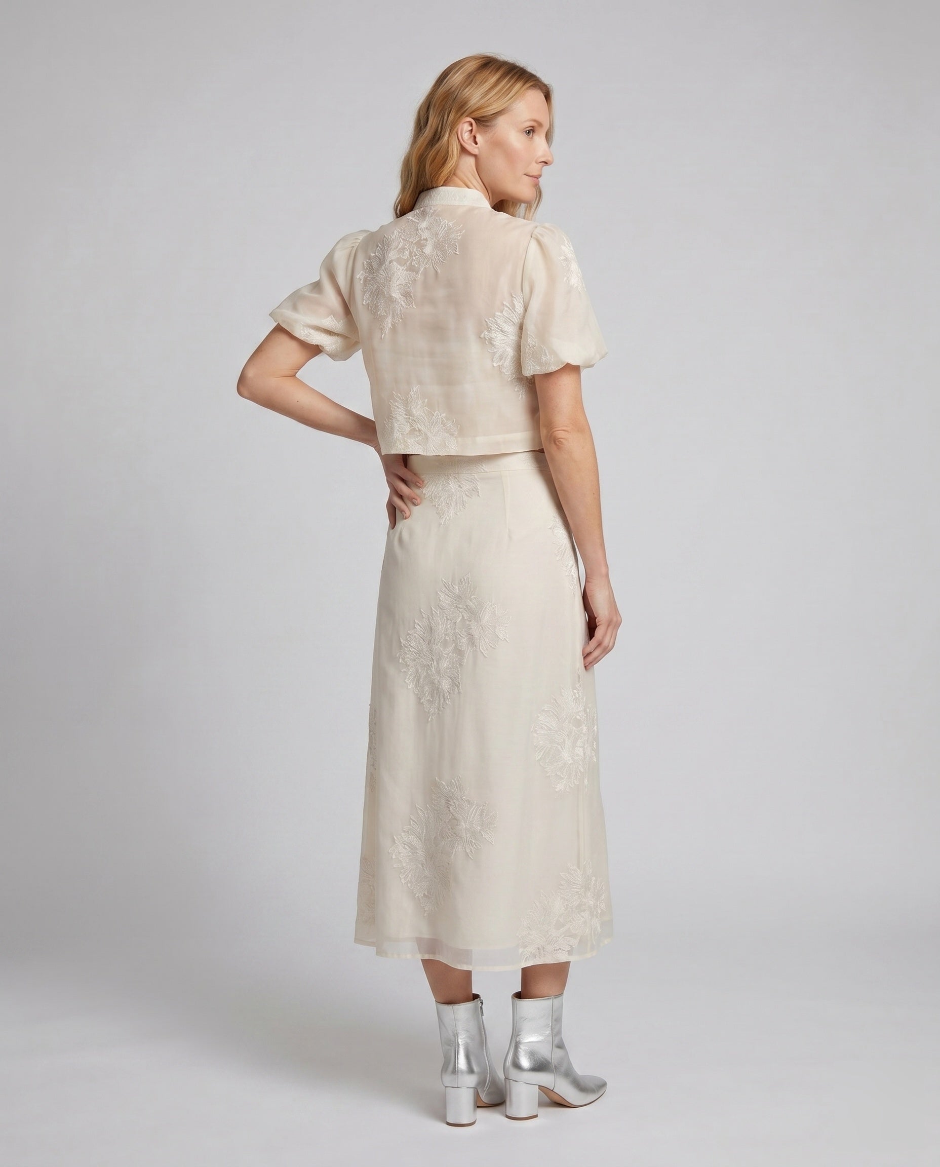 Product 15634853167434 - back_view