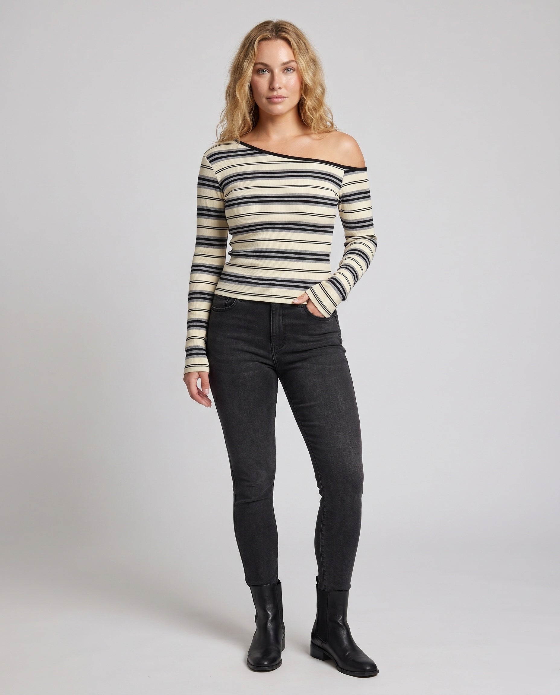 Product 15634861261130 - full_body_front