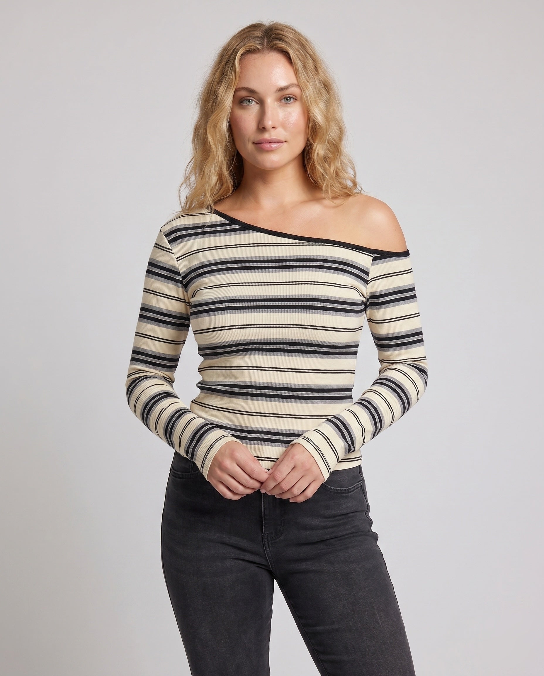 Product 15634861261130 - upper_body